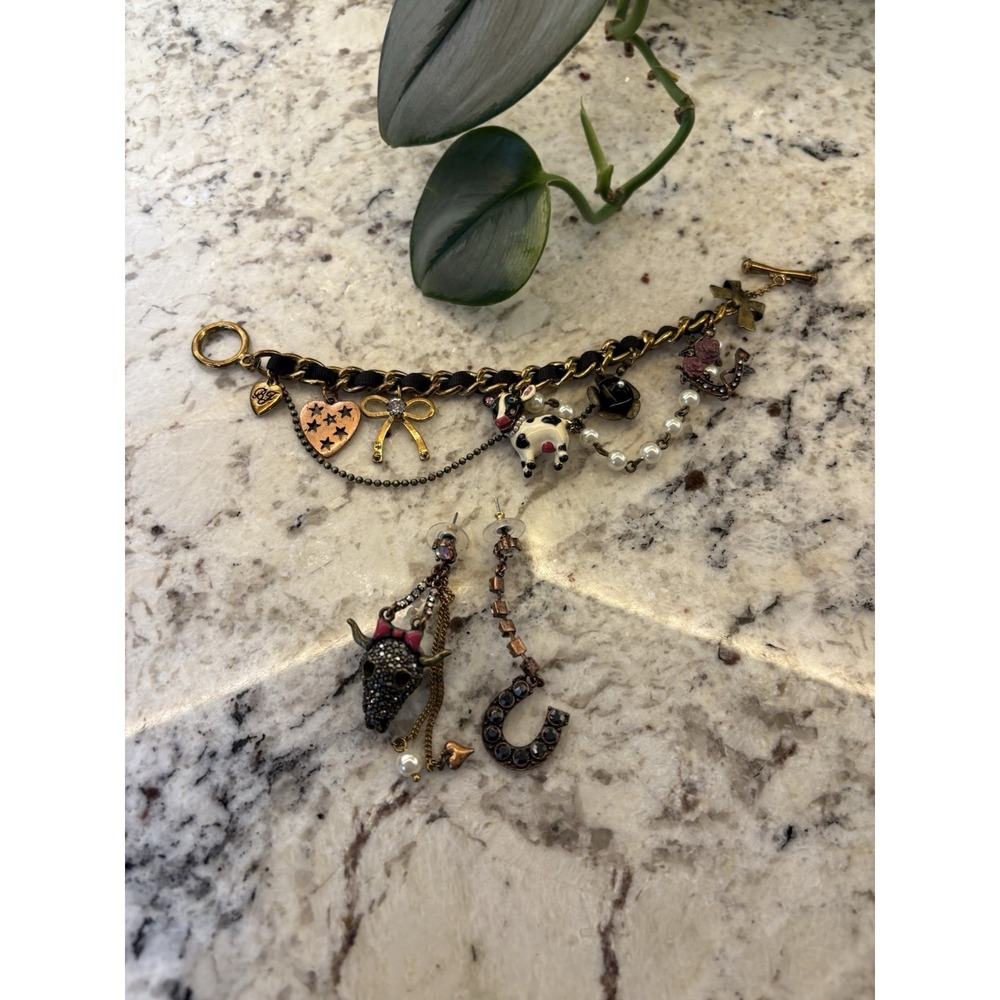 Betsey Johnson Vintage Lady Luck Cow Head Skull Horseshoe Earrings & bracelet - Picture 13 of 16